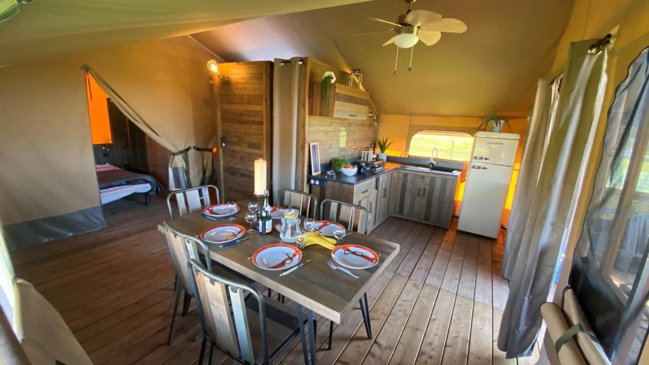 Camping A La Ferme - Hebergements Insolites Cerisy-la-Foret Buitenkant foto