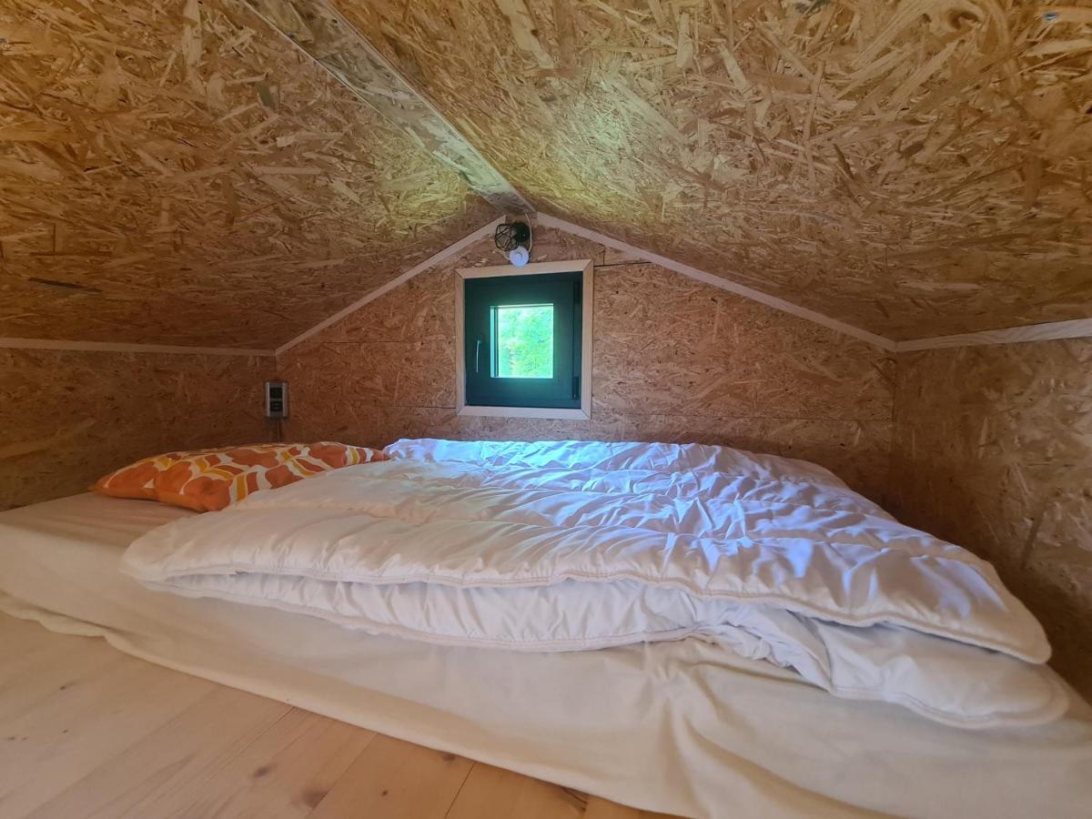 Camping A La Ferme - Hebergements Insolites Cerisy-la-Foret Buitenkant foto
